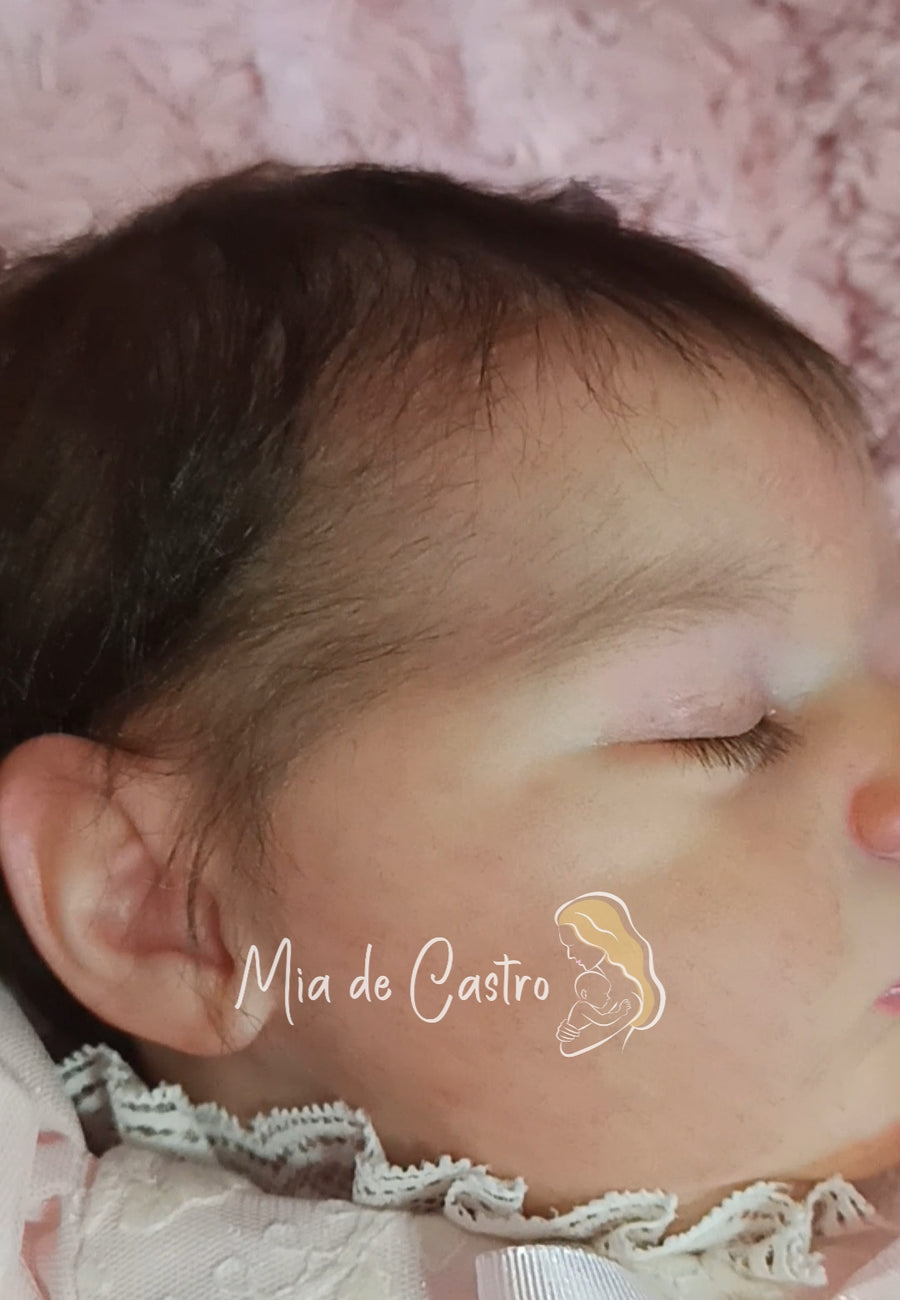 MIA DE CASTRO — photo 6