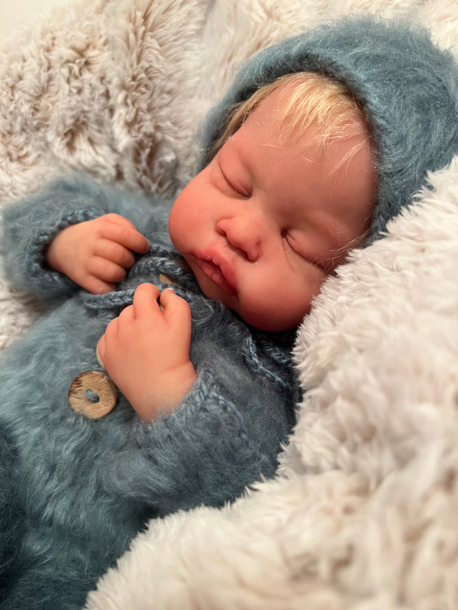 CAROLINE'S TOUCH ART DOLLS — photo 11