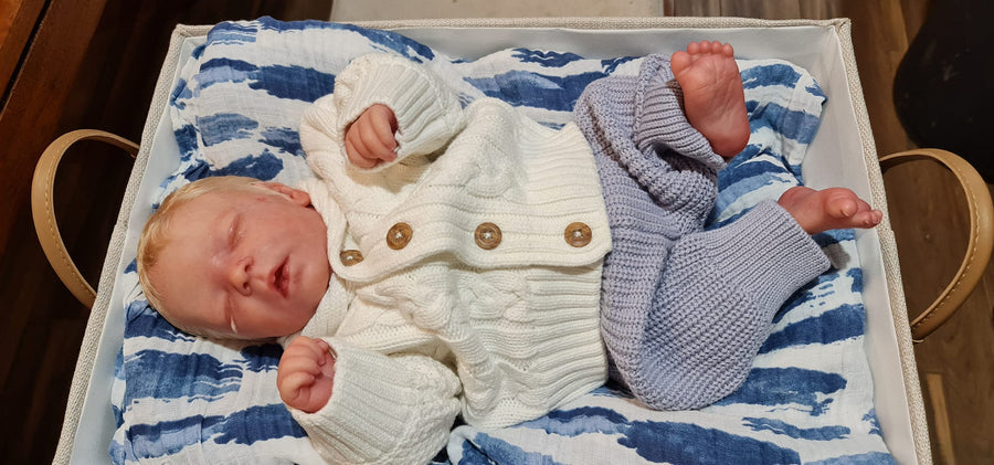 HATCHING REBORNS — photo 4